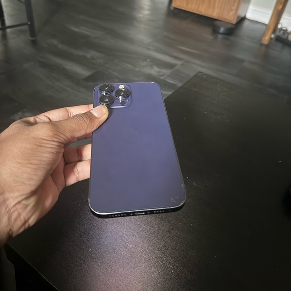 14 pro max 1 TB - Picture 2 of 7